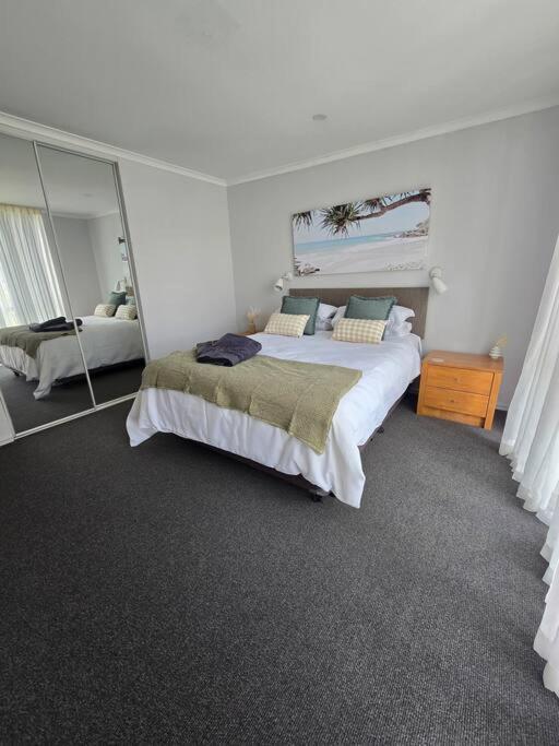 Oasis Mandurah Resort ภายนอก รูปภาพ